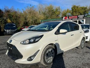 19 Toyota Aqua Hybrid - Image 2