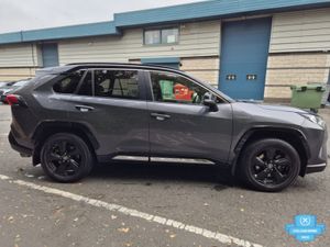 Toyota RAV4 /2022/2.5 PETROL HYBRID SPORT /AUTO - Image 4