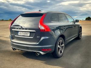2015 Volvo XC60 D4 (181hp) FWD R-Design - Image 2