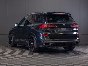 212 BMW X5 X-Drive 45e M-Sport - Image 4