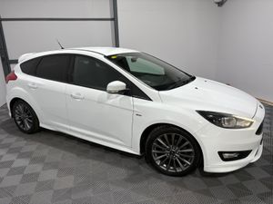 17 Ford Focus St-Line 1.5 TDCi 120 Bhp Auto - Image 3