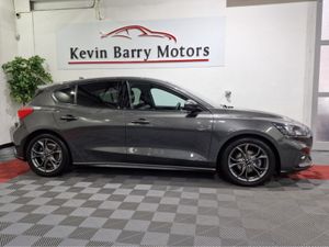 Ford Focus 1.0T ST-LINE 125BHP 6 SPEED MANUAL - Image 3