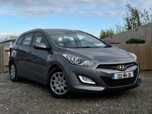 Hyundai i30 Tourer Classic 4DR *1 Owner Irish Car* - Image 2