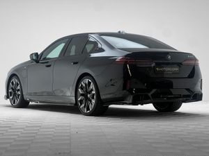BMW 5-Series 530E M SPORT PRO - Image 4