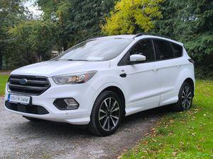 2017 Ford Kuga ST LINE 2.0 TDCI 150 HP HIGH SPEC ! - Image 4