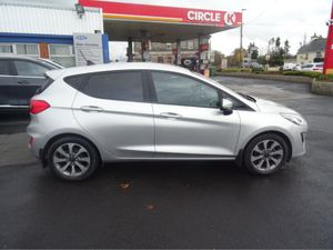 Ford Fiesta CONNECTED 5DR 1.0T 95 - Image 2