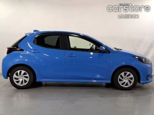 Toyota Yaris Luna 1.5 Hybird - Image 2