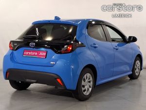 Toyota Yaris Luna 1.5 Hybird - Image 3