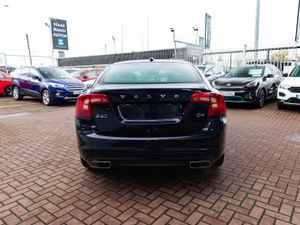 2.0D4 SE LUXURY 4DR SALOON AUTOMATIC // 1 OWNER WI - Image 4