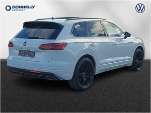 Volkswagen Touareg Diesel Estate Black Edition - Image 4