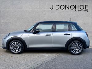 MINI Cooper Cooper Classic Auto - Image 4