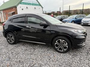 HONDA VEZEL 1.5 AUTO HYBRID *HUGH SPEC* - Image 4
