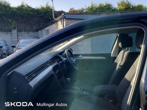 Volkswagen Passat 2.0 TDI 122HP Business DSG - Image 4