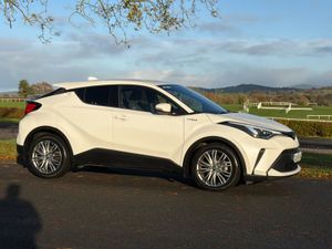 Toyota C-HR 2021 SOL Hybrid LOW MILEAGE - Image 2