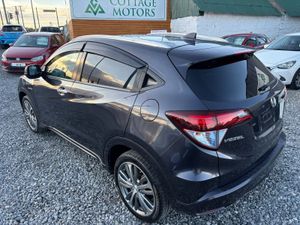 car - Image 4