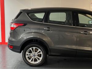 Ford Kuga TITANIUM 1.5 TDCI 120PS 4DR - Image 2