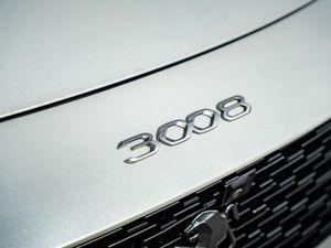 Peugeot 3008 FL Allure 1.5 Blue HDI 130 6.2 - Image 3