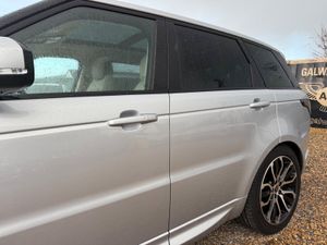 🇮🇪 Range Rover 2.0 HSE 100%☘️ (SUPER LOW MILE - Image 3