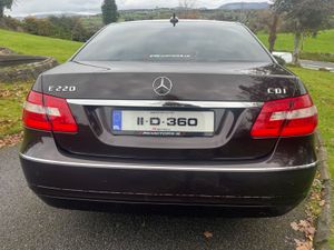 Mercedes-Benz E-Class 2011 auto - Image 3