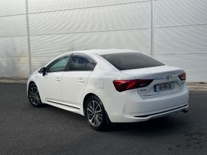 Toyota Avensis 2016 2.0 diesel - Image 4