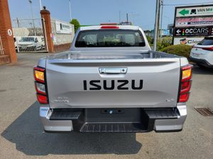 ISUZU D-Max 1.9 Turbo Diesel Auto - Image 4