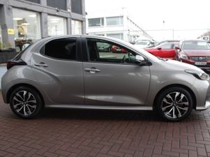 TOYOTA YARIS 1.5 - Image 3