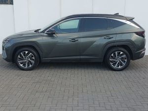 Hyundai Tucson 2WD Executive Plus 2 Tone Roof  Fu - Image 4