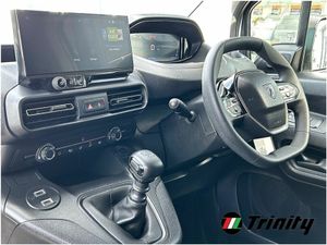 Peugeot Partner DEMO 252** PARTNER PRO PLUS ** 1.5 - Image 2