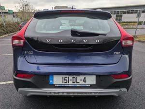 2015 VOLVO V40 D2 1.6 D LOW TAX - Image 3