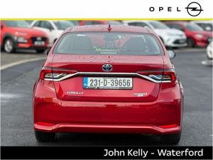 Toyota Corolla 1.8 Hybrid Luna Saloon - Image 4