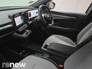 Renault Megane E-Tech EV60 220hp Launch Edition - Image 3