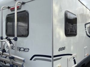 2012 SWIFT ESCAPE 686 - Image 2