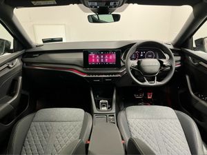 Skoda Octavia Sportline DSG 2.0TDI 150HP - Reversi - Image 4