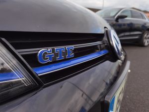 VOLKSWAGEN GOLF 1.4TSI GTE AUTOMATIC 204BHP - Image 3