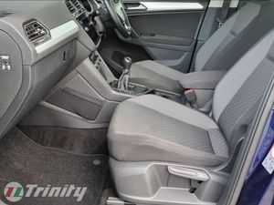 Volkswagen Tiguan ** COMFORTLINE** SUNROOF ** 2.0 - Image 4