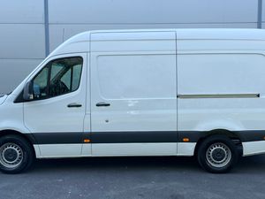 2021 Sprinter 315/36 MWB 3.5 Ton Towing - Image 4