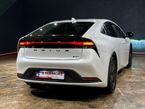 Toyota Prius 1.8 AUTOMATIC HYBRID - APPLE CAR PLAY - Image 4