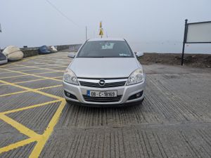 Opel Astra 1.4 Petrol 2008 - Image 2