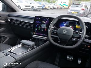 Renault Austral Estate Iconic Esprit Alpine - Image 4