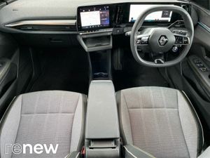 Renault Megane E-Tech EV60 220hp Launch Edition - Image 4