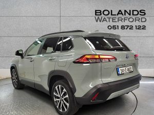 Toyota Corolla Cross 1.8 Hybrid Luna Hatchback - Image 3