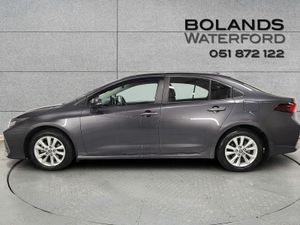 Toyota Corolla 1.8 Hybrid Luna Saloon - Image 4