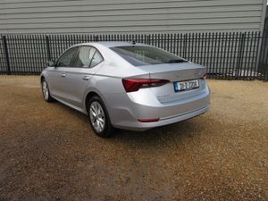 2021 Skoda Octavia 2.0 TDI AMBITION - Image 4