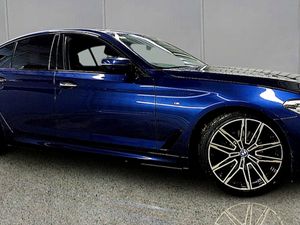 X Drive M SPORT DIESEL - Image 2