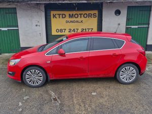 Opel Astra 2015 - Image 2