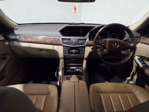 Mercedes-Benz E-Class 2012 - Image 2