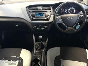 Hyundai i20 1.2 Deluxe - Image 2