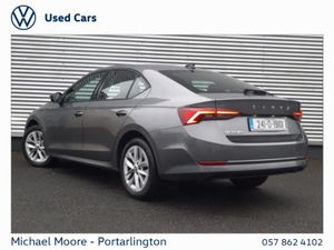 Skoda Octavia Octavia AMB 2.0tdi 115HP DSG - Image 3