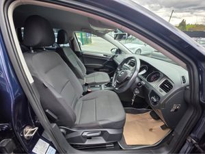 Volkswagen Golf 1.2 COMFORTLINE * REVERSING CAMERA - Image 3