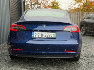 212 Tesla Model 3 Standard Plus - Image 3